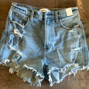 Abercrombie & Fitch Ultra High Rise mom shorts